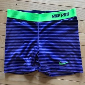 Nike pros 5”
